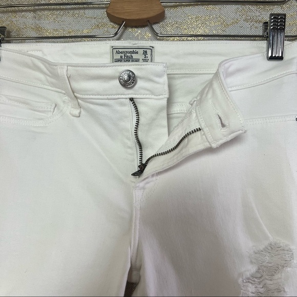 ABERCROMBIE & Fitch White Super Skinny Low Rise Ripped Jeans Size 26 - Picture 7 of 14